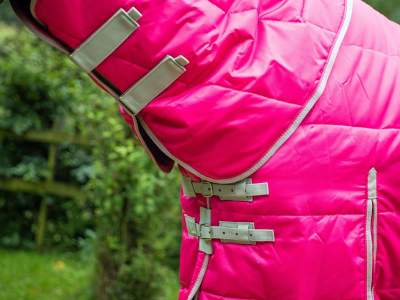 Lightweight 100g Horse Stable Rug With Detachable Neck - Hi Vis Pink